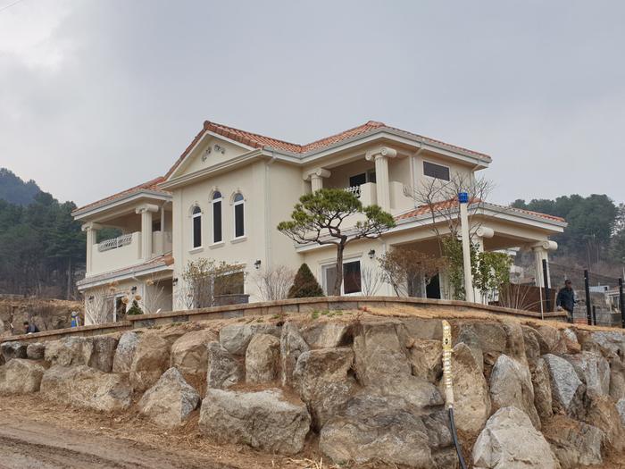 235149625_JmKFuNsI_fa140d8956988419d5fdc30a3516123683da84ed.jpg 이미지크게보기