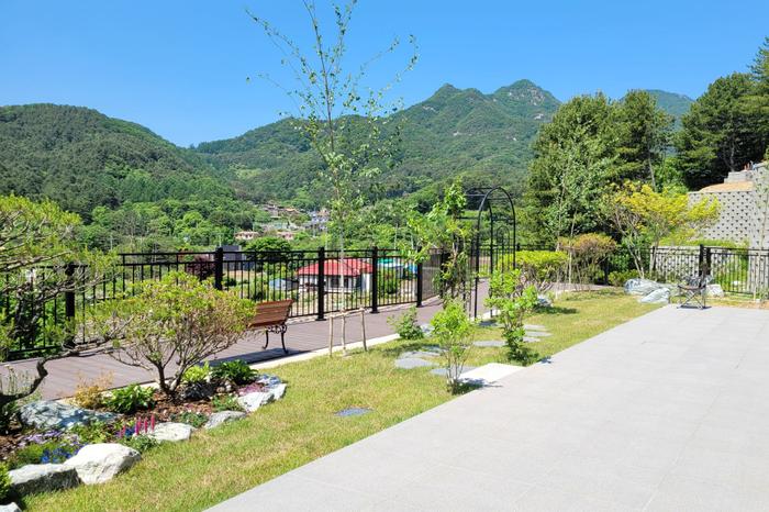 235149625_NTLSxbd9_3561de62683d1feabe69ffef92b50536fae3073a.jpg 이미지크게보기